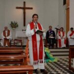 Las estaciones de servicio preparan los surtidores para los tres dígitos