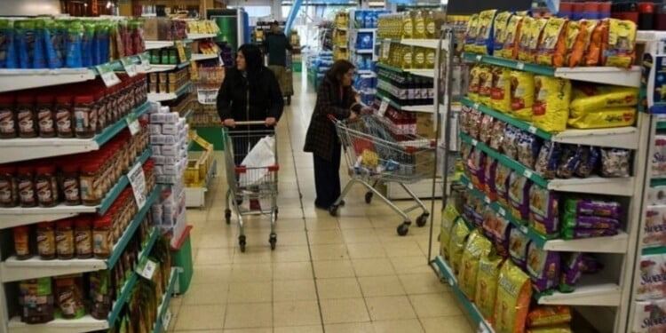 Tras el primer día de Milei, “El aumento de precios ya impactó”