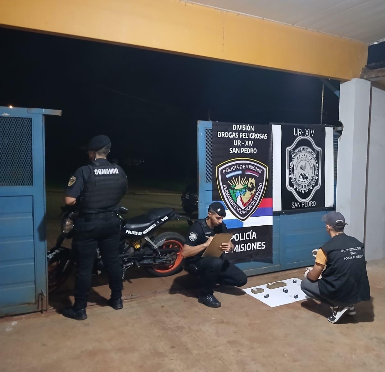 Un llamado alertó sobre un hombre que escondía una bolsa y la Policía incautó $3 millones en droga