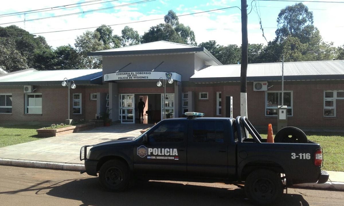 Detienen a un policía acusado de abusar de cuatro mujeres