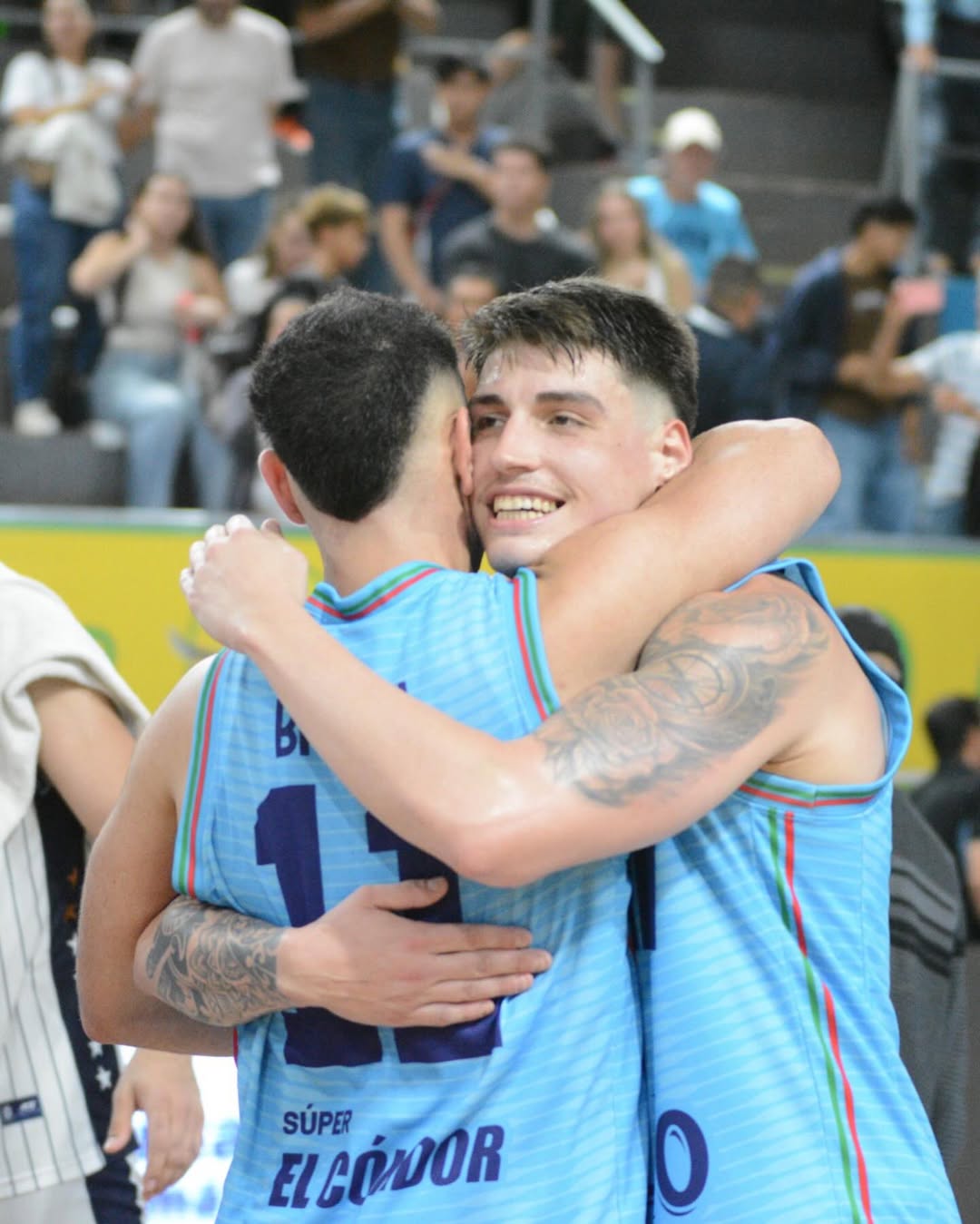 Festival celeste: OTC ganó por 31 y va por el cierre en casa