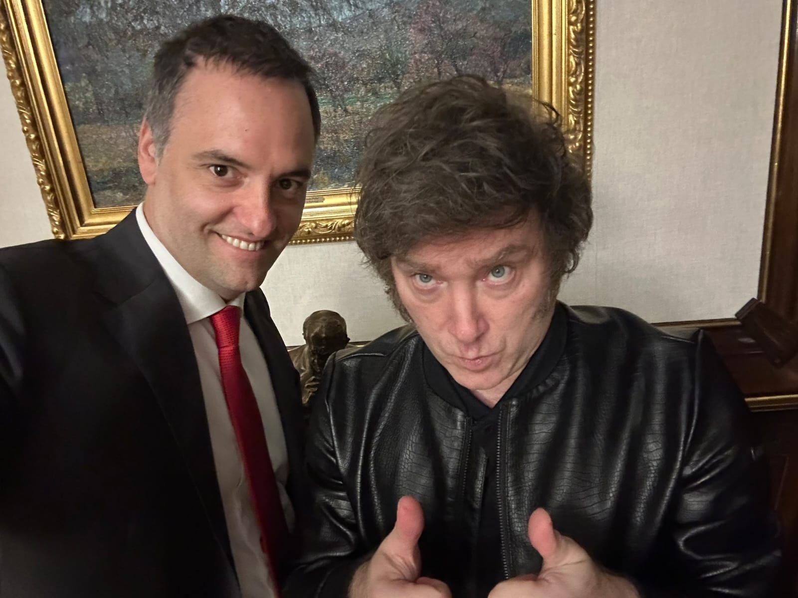 En medio de la polémica, Milei apoyó a Adorni y confirmó que irá por la reelección