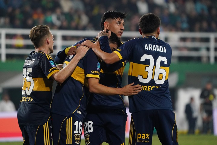 Boca se floreó, ganó 4-0 y aseguró su lugar en playoffs