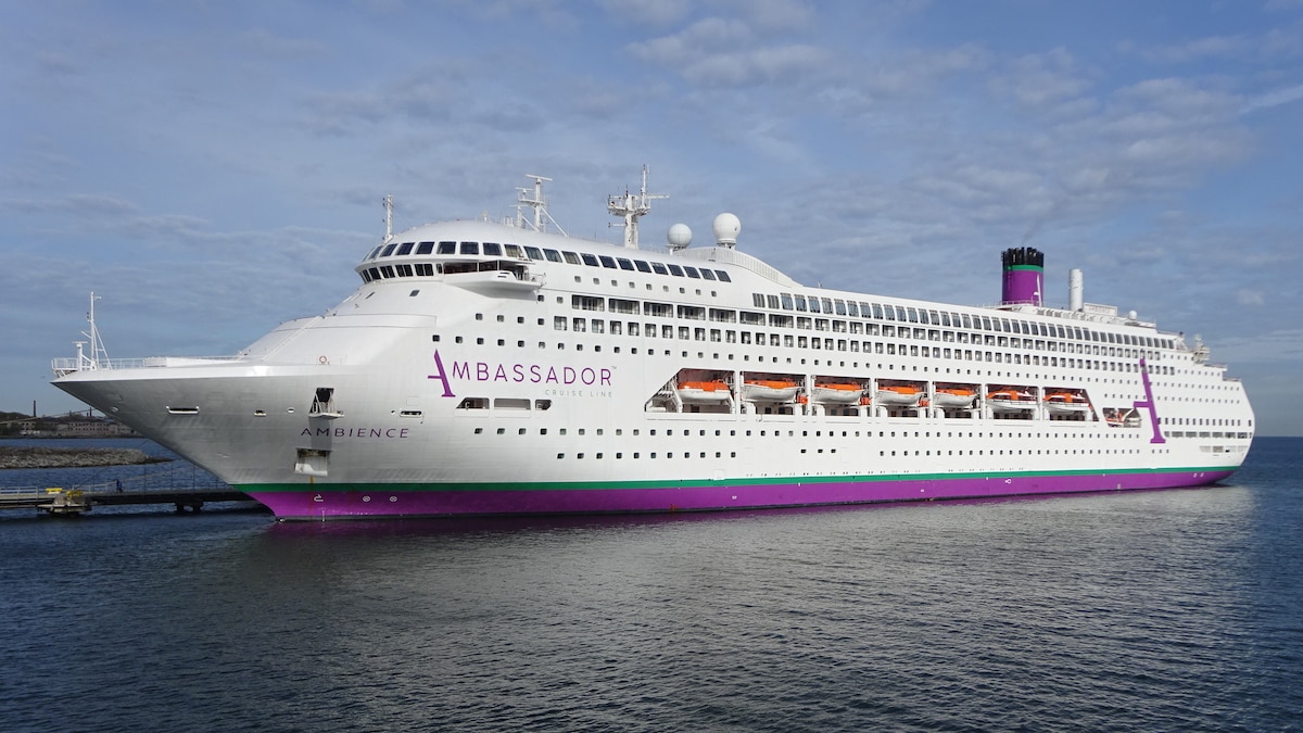 Alerta sanitaria: un muerto y 1.700 personas aisladas en un crucero en Francia