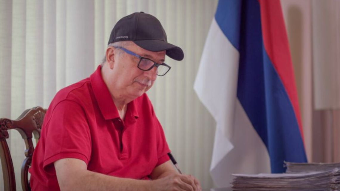 Passalacqua ordenó fusionar áreas y reducir superposiciones en la administración provincial