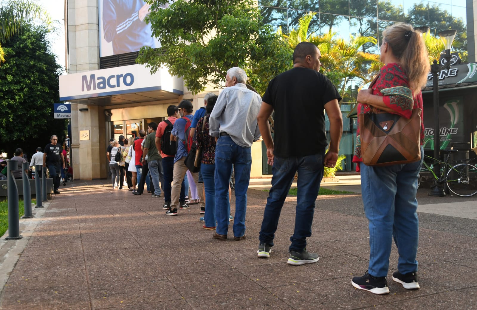 Estatales y jubilados misioneros ya tienen depositados los sueldos de junio