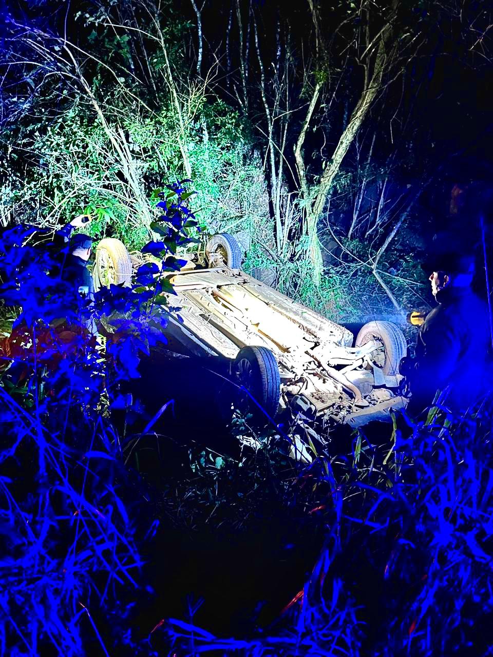 Perdió el control del auto y terminó volcando al costado de la Ruta Provincial 5 en Panambí