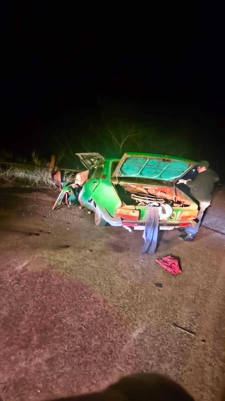 Dos hombres fueron hospitalizados tras un choque contra un puente en San Pedro
