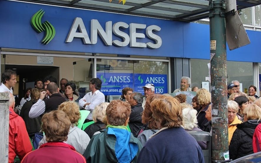Jubilaciones de agosto: el Gobierno confirmó el bono de $70.000 y el haber mínimo supera los $419.000