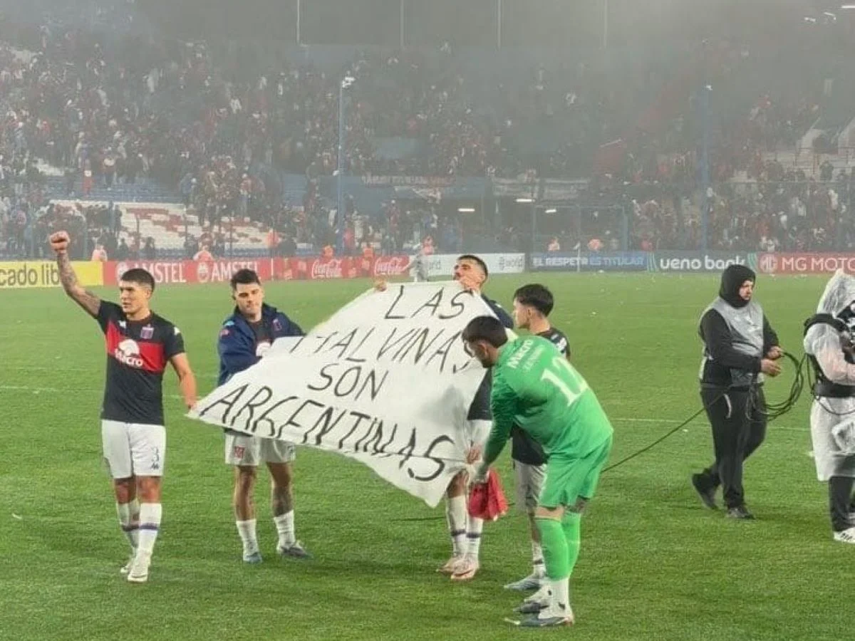 Copa Sudamericana: Tigre aplastó a Nacional y celebró con la bandera de Malvinas