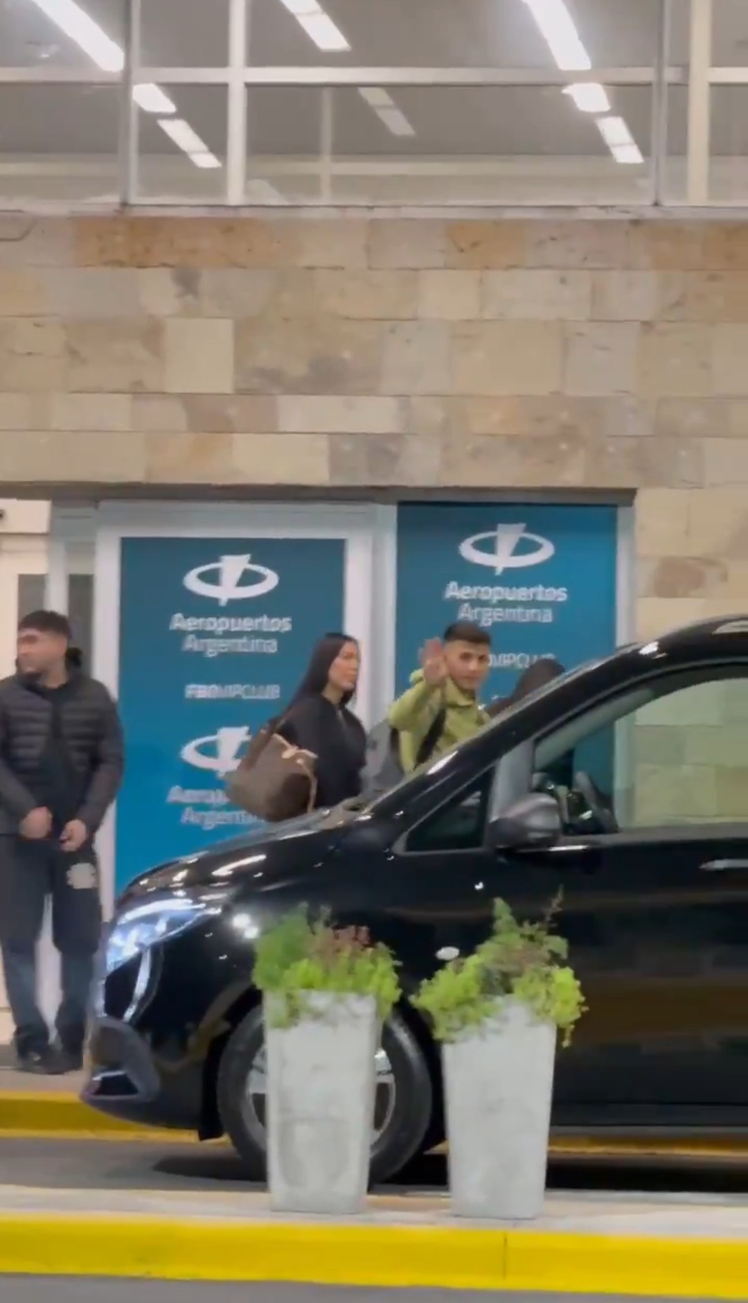 Thiago Almada ya está en Argentina: se suma esta tarde a los entrenamientos de River