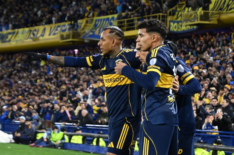 Boca regresa a La Bombonera después de un mes: recibe a Lanús obligados a ganar en el Clausura