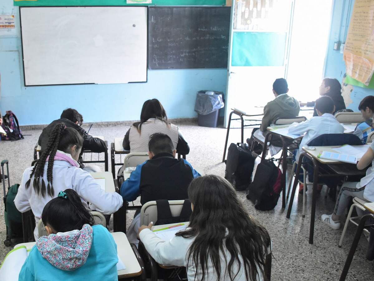 Alarma educativa por PISA 2025: el 76% de los alumnos argentinos no alcanza los conocimientos mínimos en Matemática