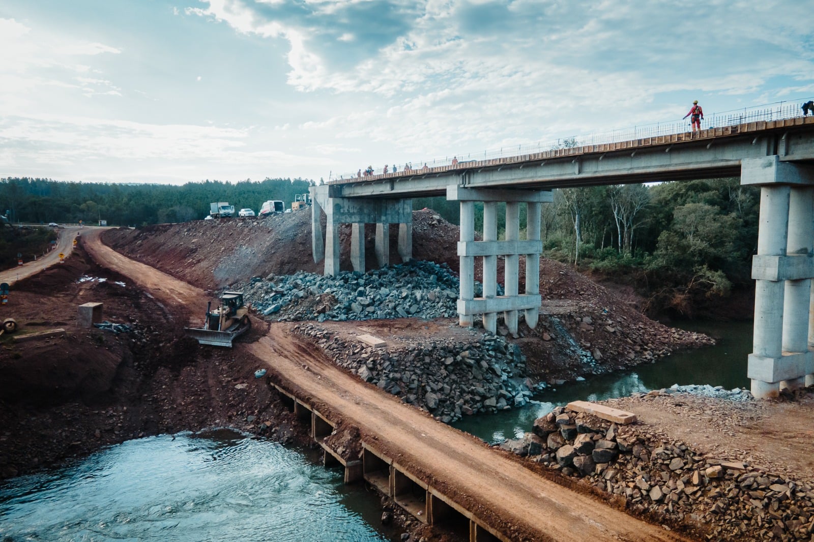 Vialidad provincial avanza en la etapa final del puente Pindaytí