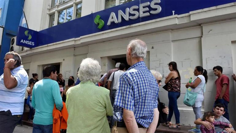 ANSES fijó los nuevos montos para jubilados, AUH y asignaciones familiares