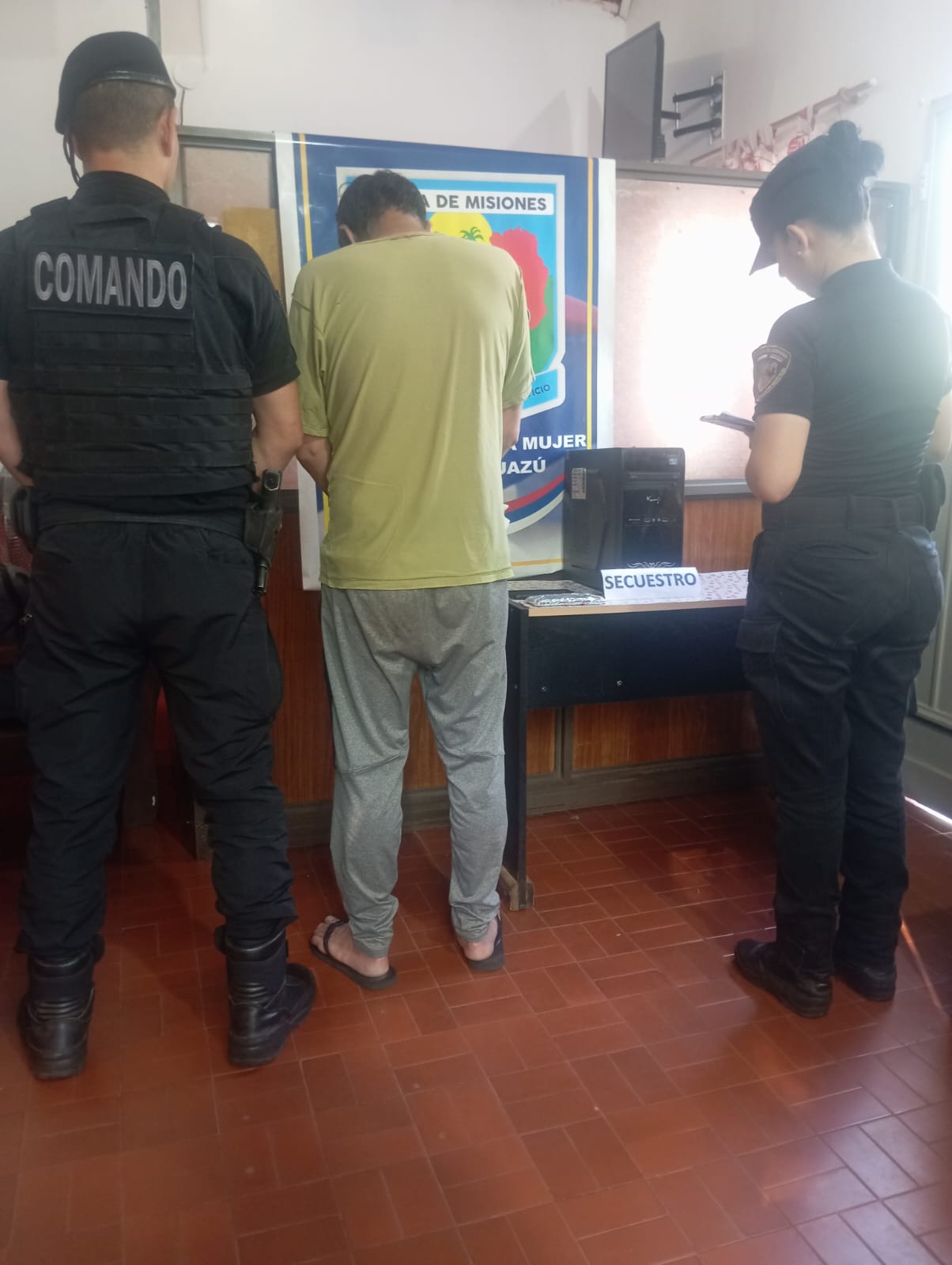 Acoso, amenazas y supuesta brujería: detuvieron en Puerto Iguazú a un hombre denunciado por su compañera de pádel