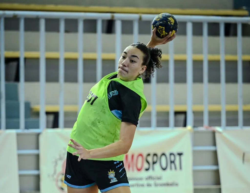La misionera Mara López alzó el título con la Selección Argentina de handball en el Tres Naciones