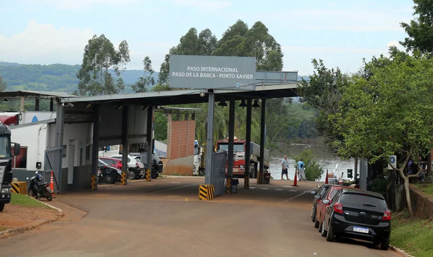 Crece el Paraná pero no hay evacuados: el panorama en los pasos fronterizos de la provincia